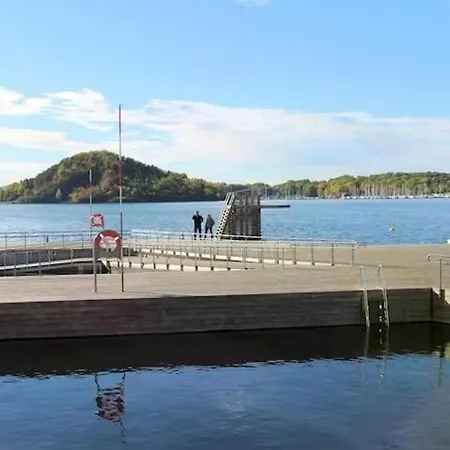 10 Out 10 Waterfront Perfection