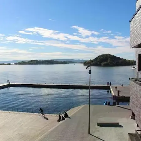 10 Out 10 Waterfront Perfection Apartment *