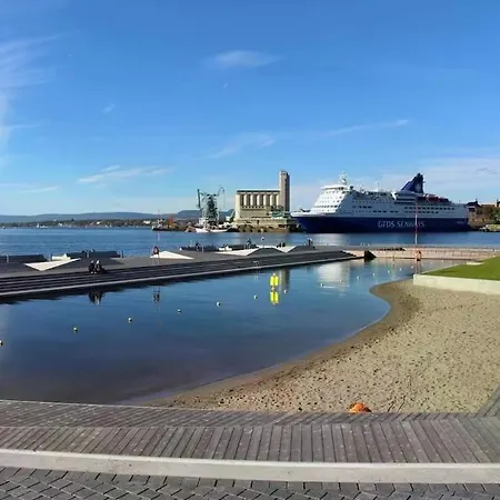 10 Out 10 Waterfront Perfection Apartment