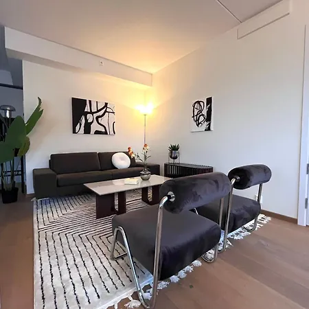 10 Out 10 Waterfront Perfection Apartment *